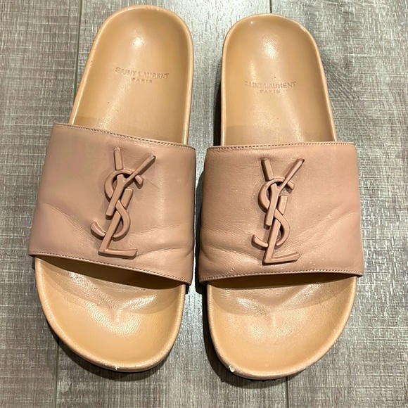 Saint Laurent size 37. Tan YSL Logo sandals. - Picture 1 of 6